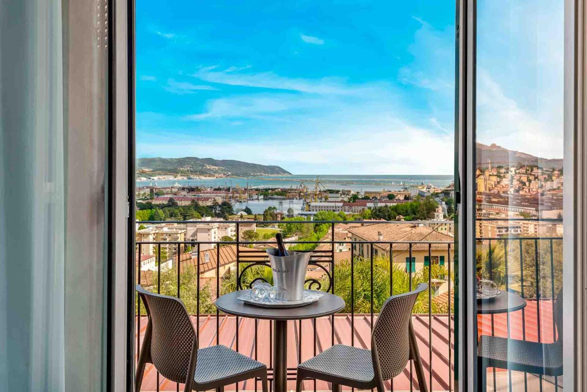 Dreams Guest House Специя Экстерьер фото